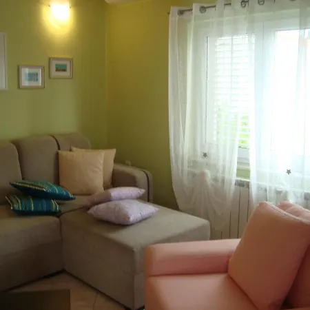 Διαμέρισμα Eja *