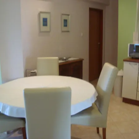 Διαμέρισμα Eja *