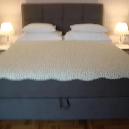 Διαμέρισμα Eja *