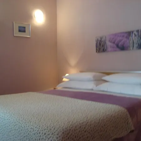 Eja Apartment *